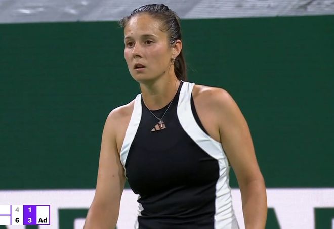 激励她在低 激励她在低