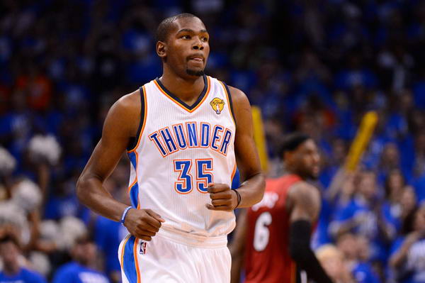 们在场上执 们在场上执